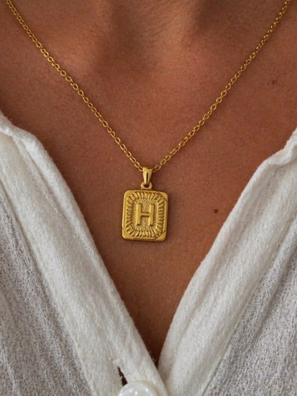Gold Monogram Initial Necklace (H) (9024)